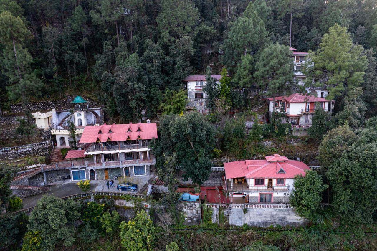 The Canadian Woods * Nainital